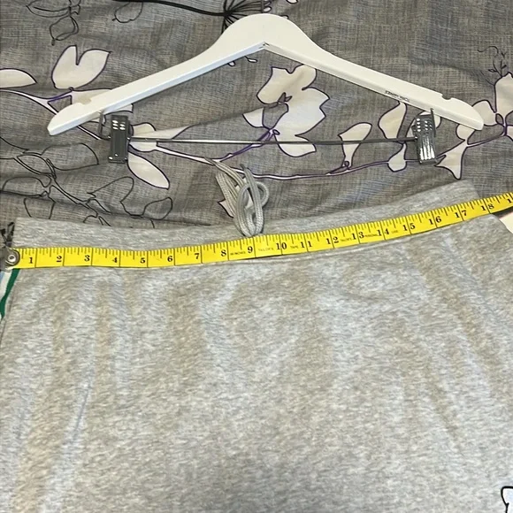 Hello Kitty Mini Graphic Skirt - Heather Gray - size XXL - NEW - Picture 8 of 13
